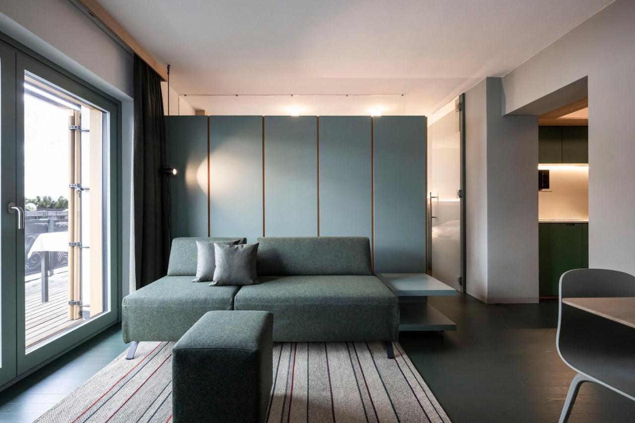Paramount Alma Suites Sexten ภายนอก รูปภาพ