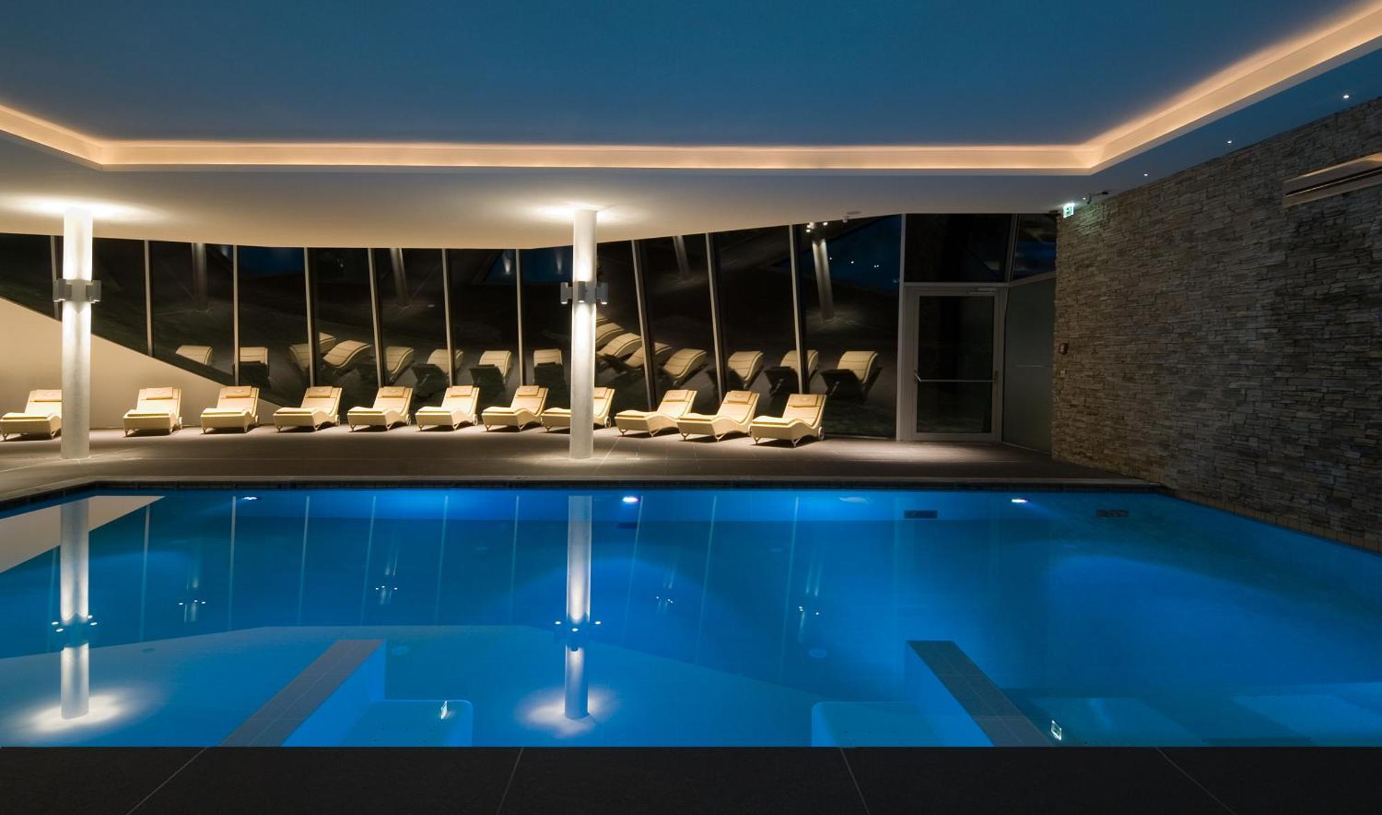Paramount Alma Suites Sexten ภายนอก รูปภาพ