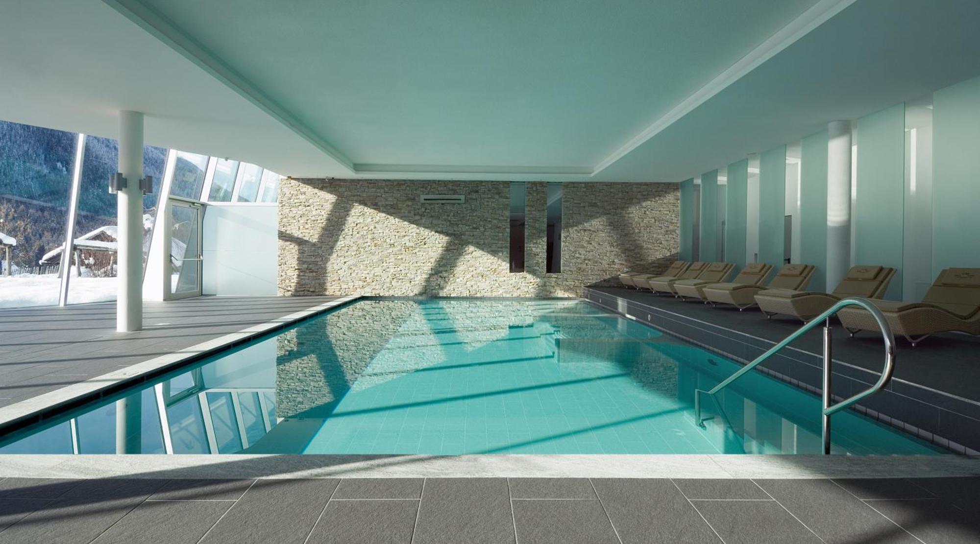 Paramount Alma Suites Sexten ภายนอก รูปภาพ