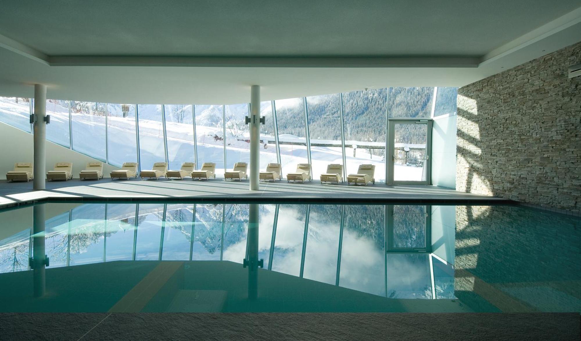 Paramount Alma Suites Sexten ภายนอก รูปภาพ