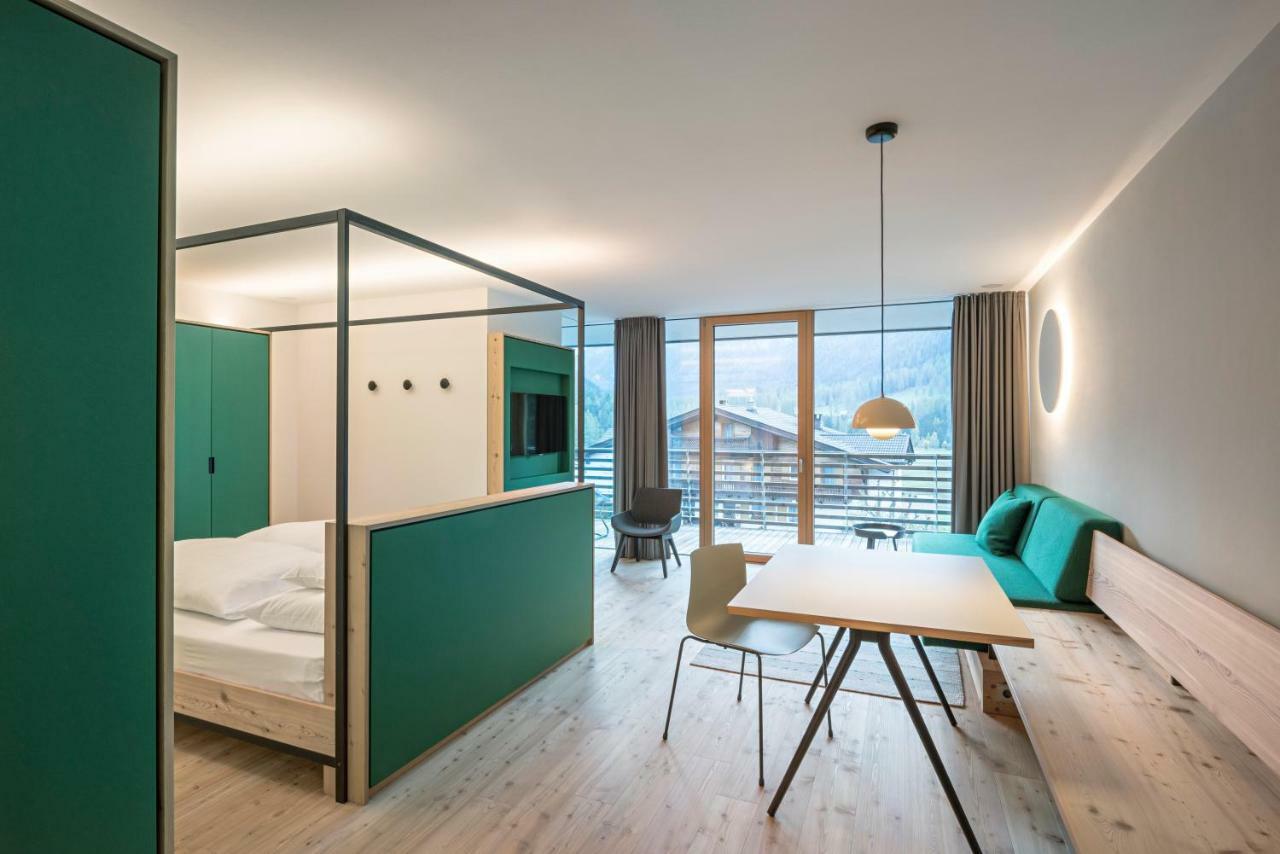 Paramount Alma Suites Sexten ภายนอก รูปภาพ