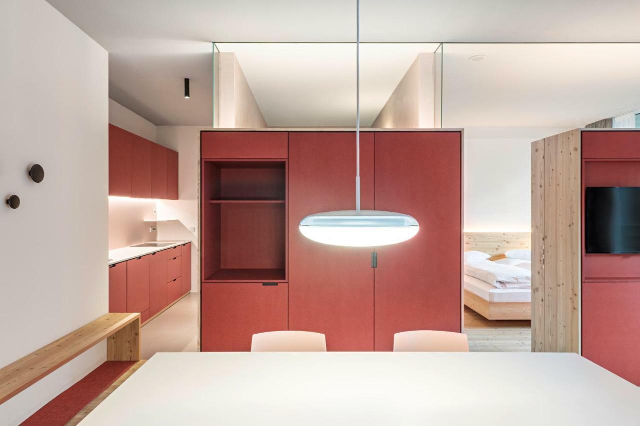 Paramount Alma Suites Sexten ภายนอก รูปภาพ