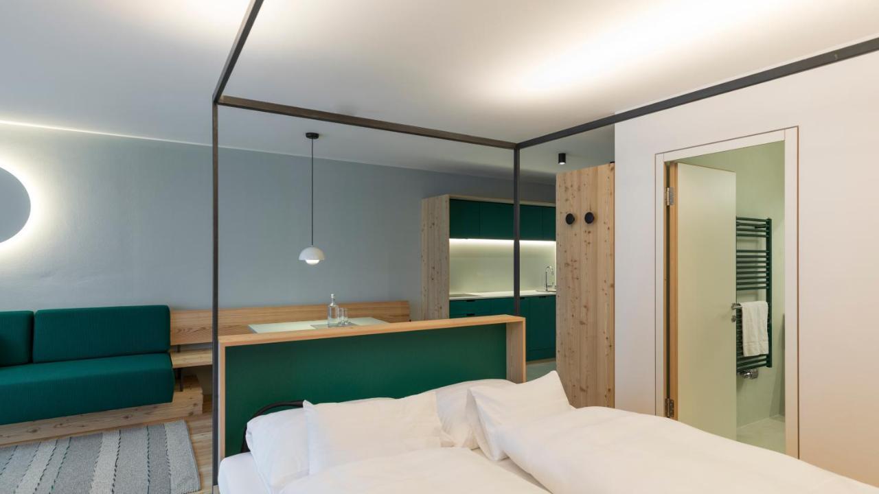 Paramount Alma Suites Sexten ภายนอก รูปภาพ